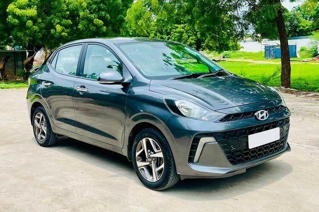 Hyundai Aura SX CNG Second-hand 2023 Hyundai Aura SX CNG for sale in Ahmedabad