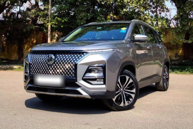 MG Hector Plus Sharp Pro 2023-2025 Second-hand 2023 MG Hector Plus Sharp Pro 2023-2025 for sale in New Delhi
