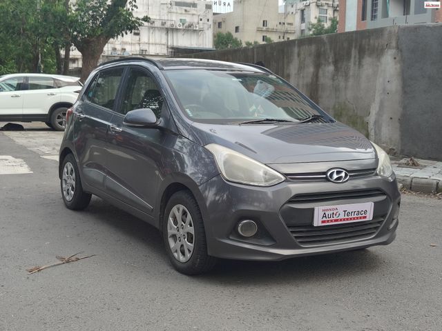Second-hand 2013 Hyundai Grand i10 Sportz for sale in Surat