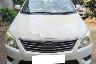 Used 2.5 G (Diesel) 8 Seater