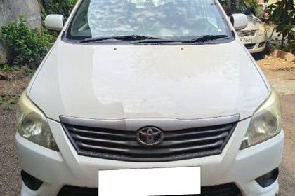 Used 2.5 G (Diesel) 8 Seater