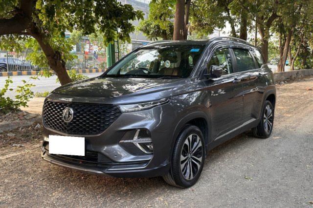 Second-hand 2022 MG Hector Plus Sharp CVT for sale in New Delhi