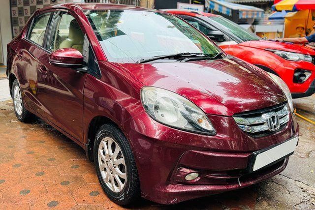 Second-hand 2015 Honda Amaze VX i-Vtech for sale in Thane