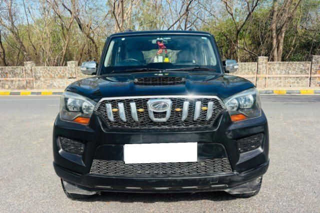 Second-hand 2016 Mahindra Scorpio 1.99 S4 Plus for sale in New Delhi