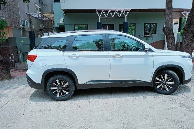Second-hand 2020 MG Hector Hybrid Smart MT for sale in Ujjain