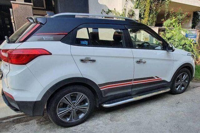 Hyundai Creta 1.6 VTVT SX Plus Dual Tone Second-hand 2016 Hyundai Creta 1.6 VTVT SX Plus Dual Tone for sale in Agra