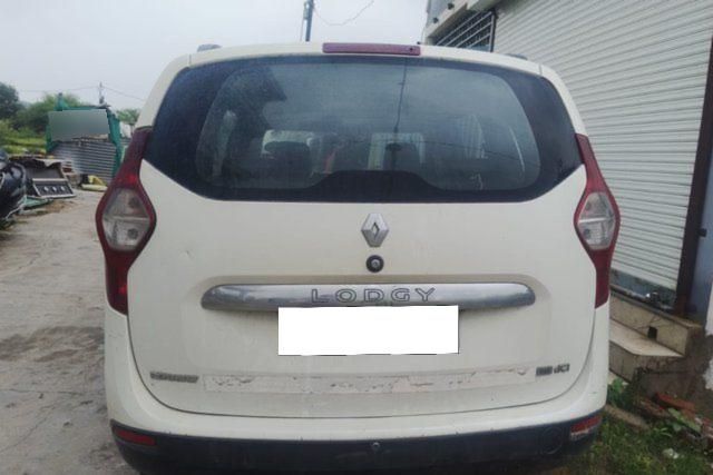 Second-hand 2015 Renault Lodgy 110PS RxZ 8 Seater for sale in Indore