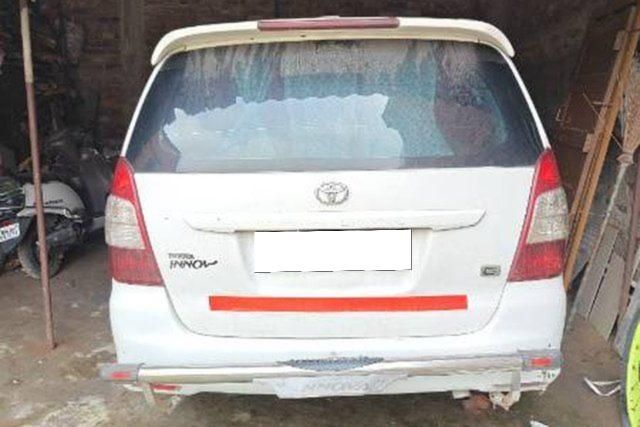 Toyota Innova 2.5 EV Diesel PS 8 Seater BSIII Second-hand 2013 Toyota Innova 2.5 EV Diesel PS 8 Seater BSIII for sale in Jaunpur