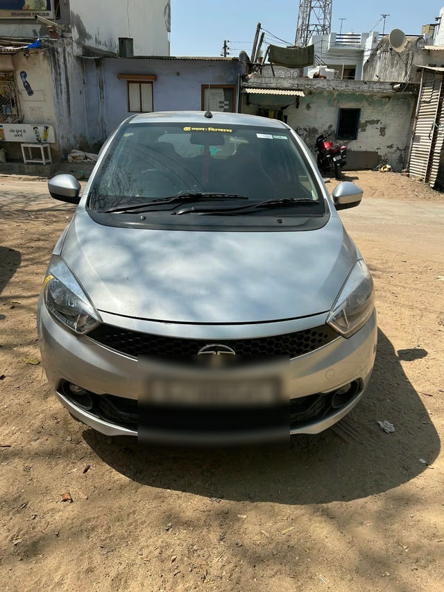 Tata Tiago 1.05 Revotorq XT Second-hand 2017 Tata Tiago 1.05 Revotorq XT for sale in Gandhinagar