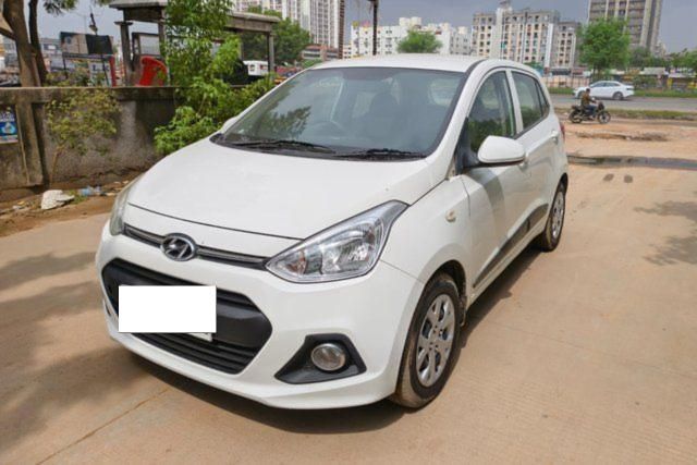 Second-hand 2016 Hyundai Grand i10 Magna for sale in Ahmedabad