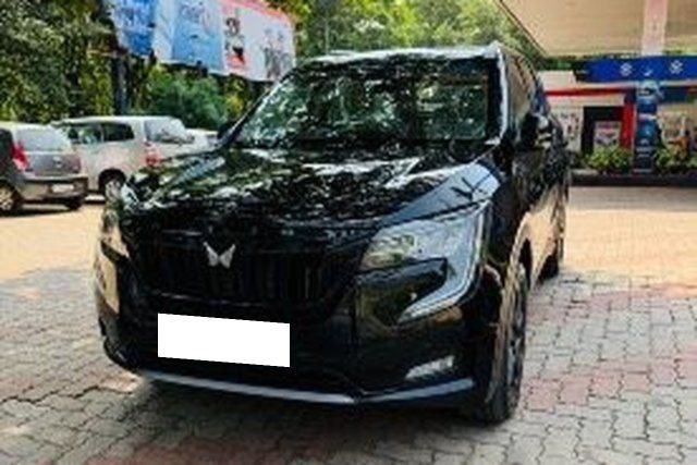 Second-hand 2024 Mahindra XUV700 AX7 6Str AT for sale in Pune
