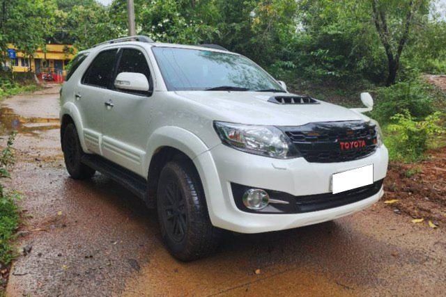Second-hand 2016 Toyota Fortuner 4x2 AT for sale in Panaji