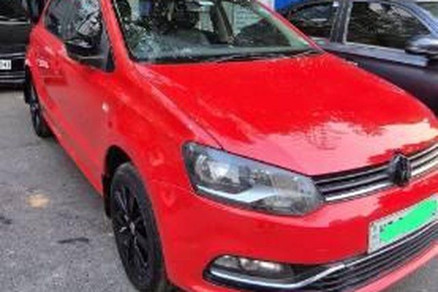 Volkswagen Polo 1.2 MPI Highline Second-hand 2014 Volkswagen Polo 1.2 MPI Highline for sale in Kolkata