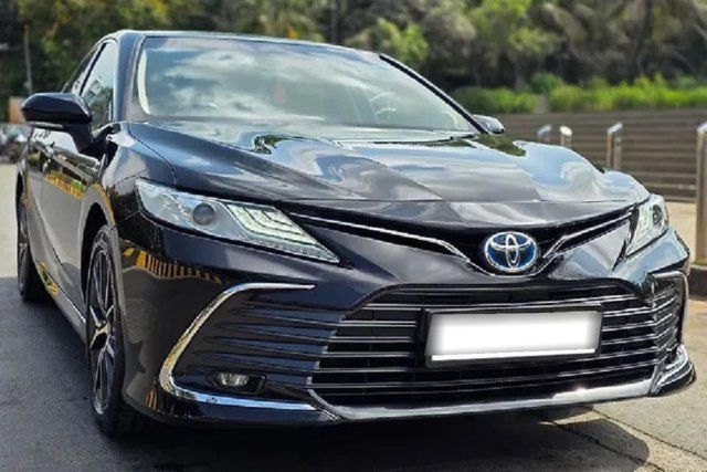 Toyota Camry Hybrid 2.5 Second-hand 2022 Toyota Camry Hybrid 2.5 for sale in Mumbai
