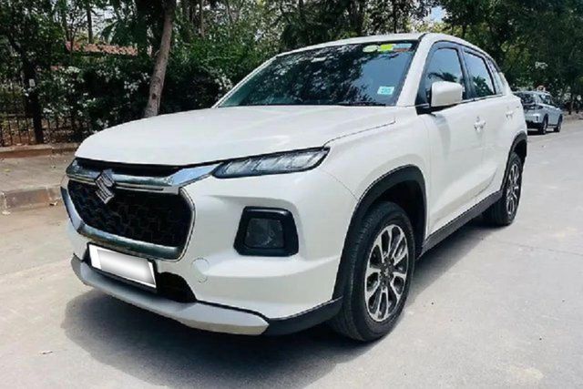 Second-hand 2024 Maruti Suzuki Grand Vitara Zeta AT for sale in Mumbai