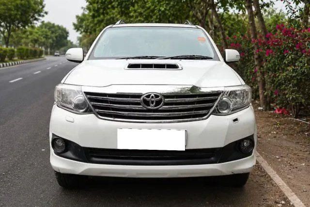 Second-hand 2013 Toyota Fortuner 4x2 AT for sale in Mumbai