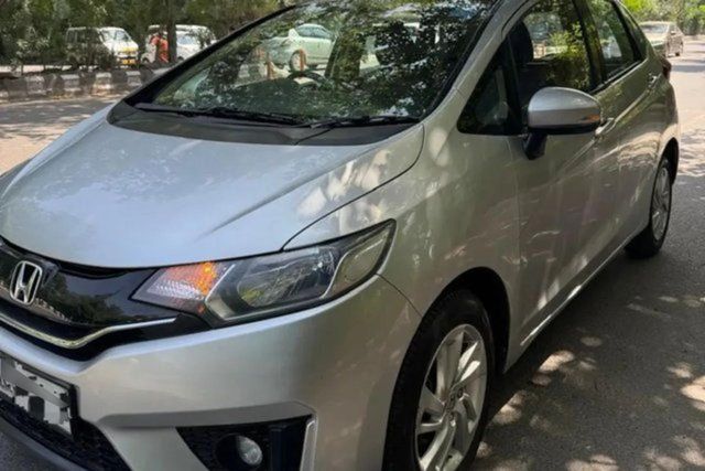 Second-hand 2015 Honda Jazz 1.2 V AT i VTEC for sale in New Delhi