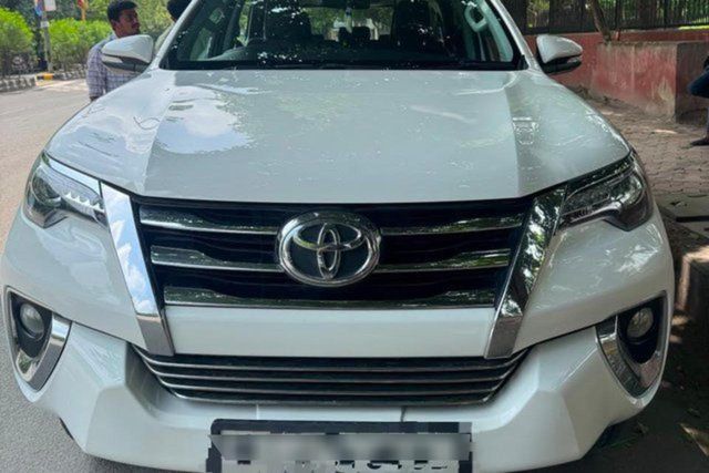 Toyota Fortuner 2.8 2WD MT BSIV Second-hand 2017 Toyota Fortuner 2.8 2WD MT BSIV for sale in New Delhi