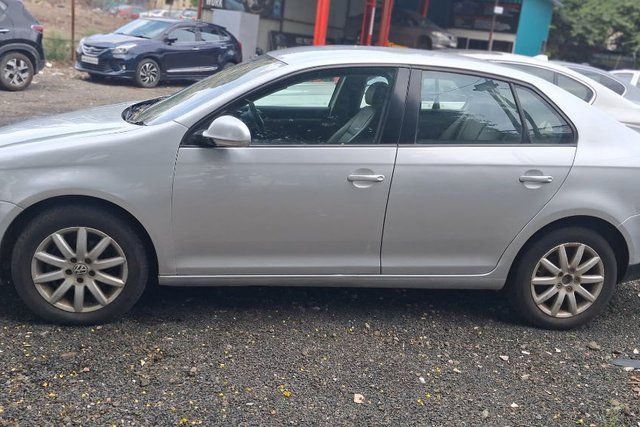 Volkswagen Jetta 1.6 TDI Second-hand 2010 Volkswagen Jetta 1.6 TDI for sale in Pune