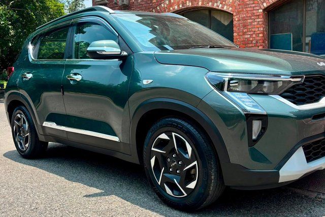 Kia Sonet HTK Plus Second-hand 2024 Kia Sonet HTK Plus for sale in New Delhi