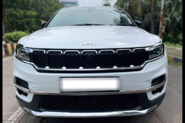 Second-hand 2024 Jeep Meridian Limited Opt 4x2 AT for sale in Mumbai
