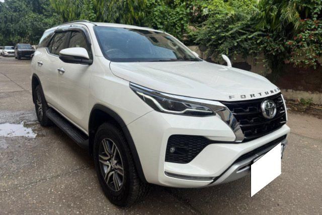 Toyota Fortuner 4X2 Second-hand 2024 Toyota Fortuner 4X2 for sale in New Delhi