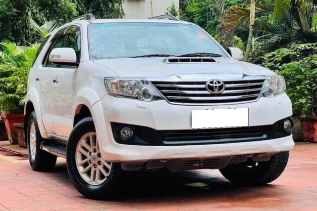 Toyota Fortuner 4x2 4 Speed AT Second-hand 2013 Toyota Fortuner 4x2 4 Speed AT for sale in Mumbai