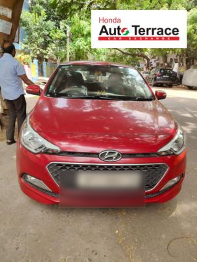 Hyundai i20 Asta 1.4 CRDi Second-hand 2015 Hyundai i20 Asta 1.4 CRDi for sale in Visakhapatnam