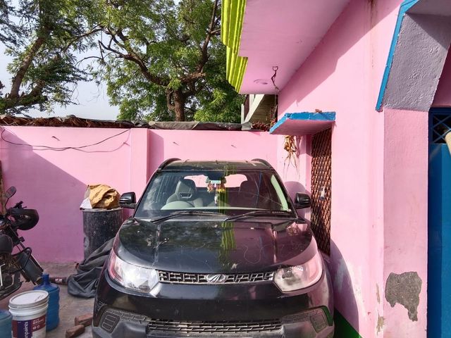 Mahindra KUV 100 mFALCON D75 K4 Second-hand 2016 Mahindra KUV 100 mFALCON D75 K4 for sale in Unnao