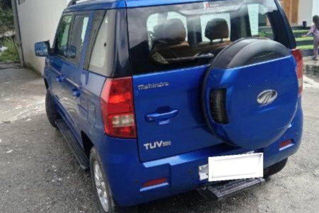 Mahindra TUV 300 T8 Second-hand 2017 Mahindra TUV 300 T8 for sale in Srinagar