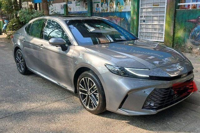 Toyota Camry Elegance Second-hand 2026 Toyota Camry Elegance for sale in Thane