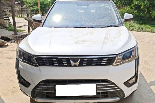 Mahindra XUV300 W8 Second-hand 2024 Mahindra XUV300 W8 for sale in Madhubani
