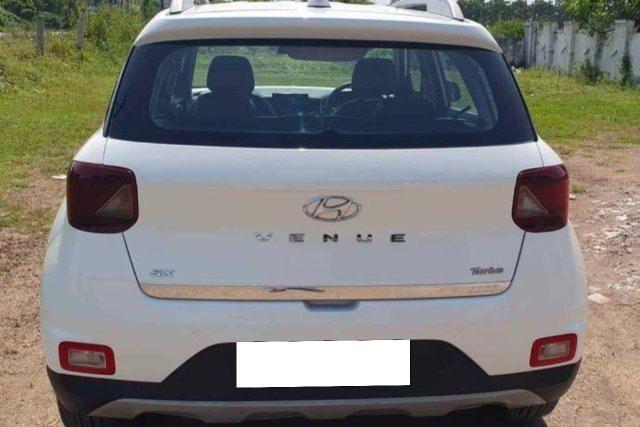 Second-hand 2020 Hyundai Venue S Turbo DCT BSIV for sale in Jamnagar