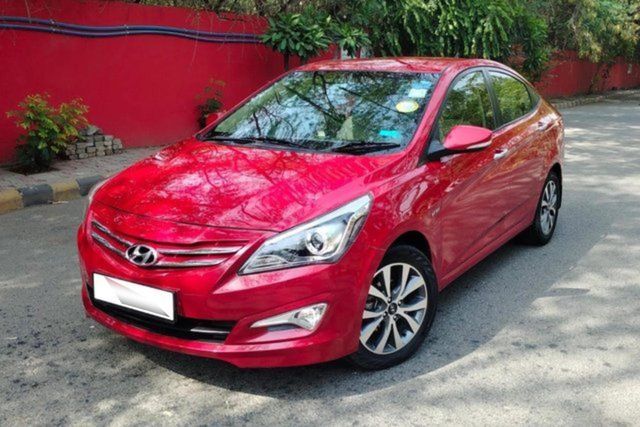 Hyundai Verna 1.6 SX VTVT (O) AT Second-hand 2015 Hyundai Verna 1.6 SX VTVT (O) AT for sale in New Delhi