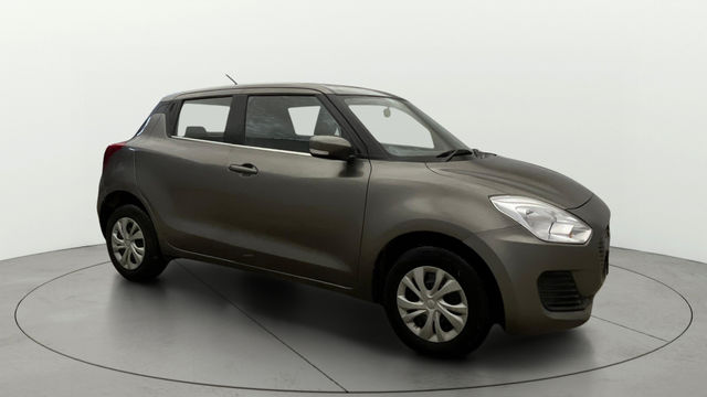 Second-hand 2021 Maruti Suzuki Swift VXI AMT for sale in Noida