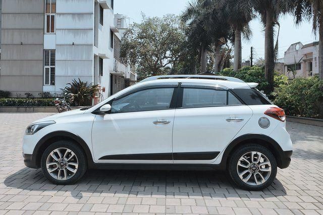 Hyundai i20 Active 1.4 SX Second-hand 2016 Hyundai i20 Active 1.4 SX for sale in Pune