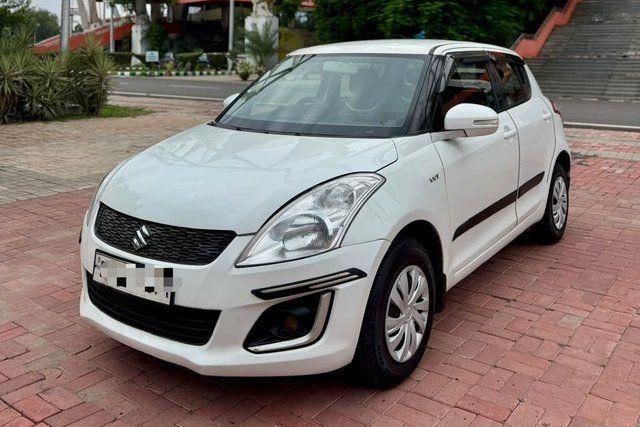 Second-hand 2013 Maruti Suzuki Swift VXI for sale in New Delhi