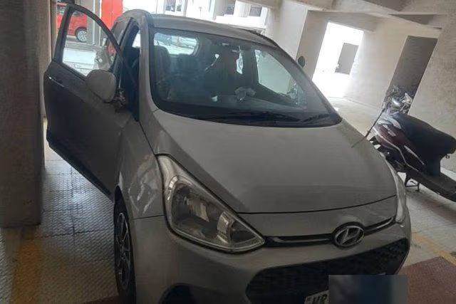 Hyundai Grand i10 1.2 Kappa Asta Second-hand 2017 Hyundai Grand i10 1.2 Kappa Asta for sale in Pune