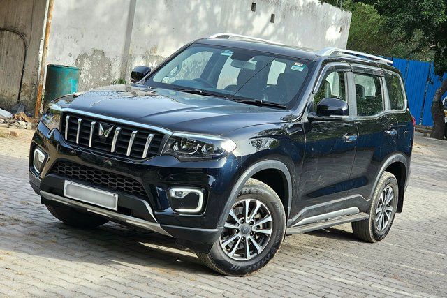 Second-hand 2024 Mahindra Scorpio N Z8L Diesel 4x4 2023-2025 for sale in New Delhi