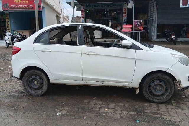 Second-hand 2016 Tata Zest Quadrajet 1.3 75PS XMS for sale in Nanded