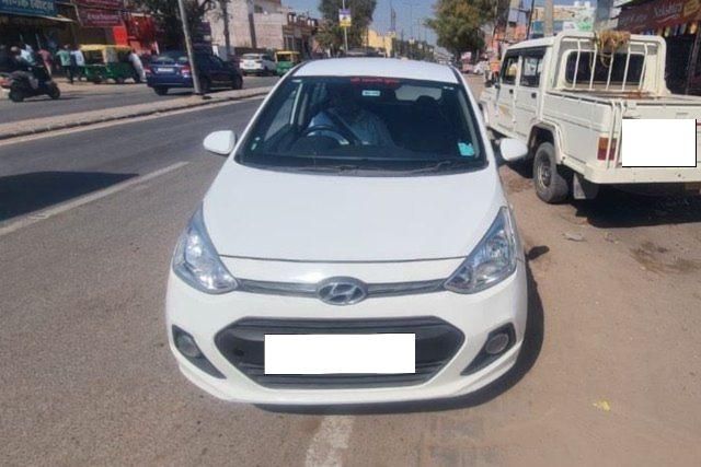 Hyundai i10 Magna 1.1L Second-hand 2015 Hyundai i10 Magna 1.1L for sale in Bikaner