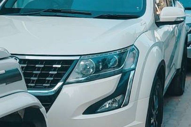 Second-hand 2019 Mahindra XUV500 W11 Option AT AWD for sale in Chandigarh