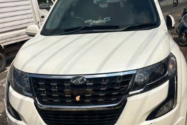 Second-hand 2020 Mahindra XUV500 W9 for sale in Bangalore