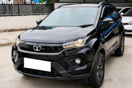Used XZA Plus Dark Edition Diesel