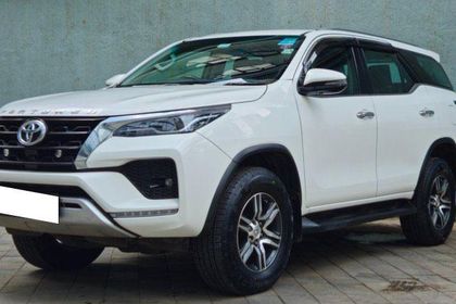 34 Used Toyota Fortuner in Kalyan