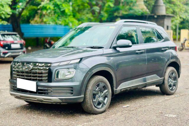 Second-hand 2023 Hyundai Venue S Plus Diesel for sale in Pune