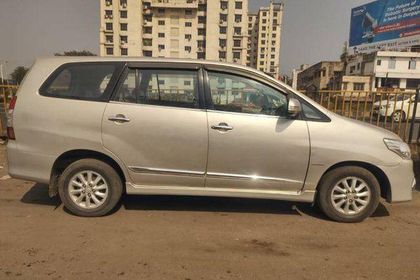 Used 2.5 G (Diesel) 7 Seater BS IV