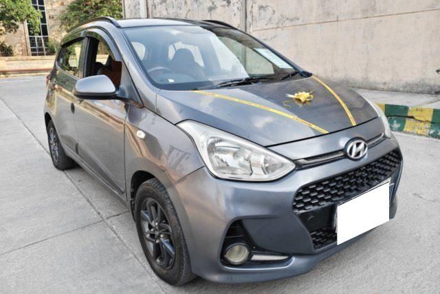 Hyundai Grand i10 Magna CNG Second-hand 2017 Hyundai Grand i10 Magna CNG for sale in Noida