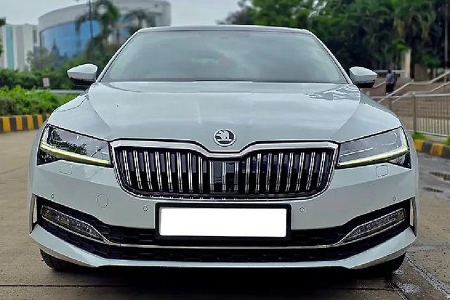 Skoda Superb Laurin & klement Second-hand 2023 Skoda Superb Laurin & klement for sale in Mumbai