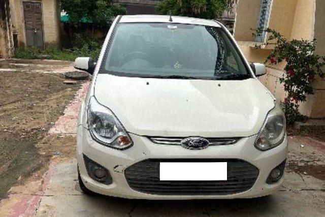Ford Figo 1.2P Titanium MT Second-hand 2015 Ford Figo 1.2P Titanium MT for sale in Jhunjhunu